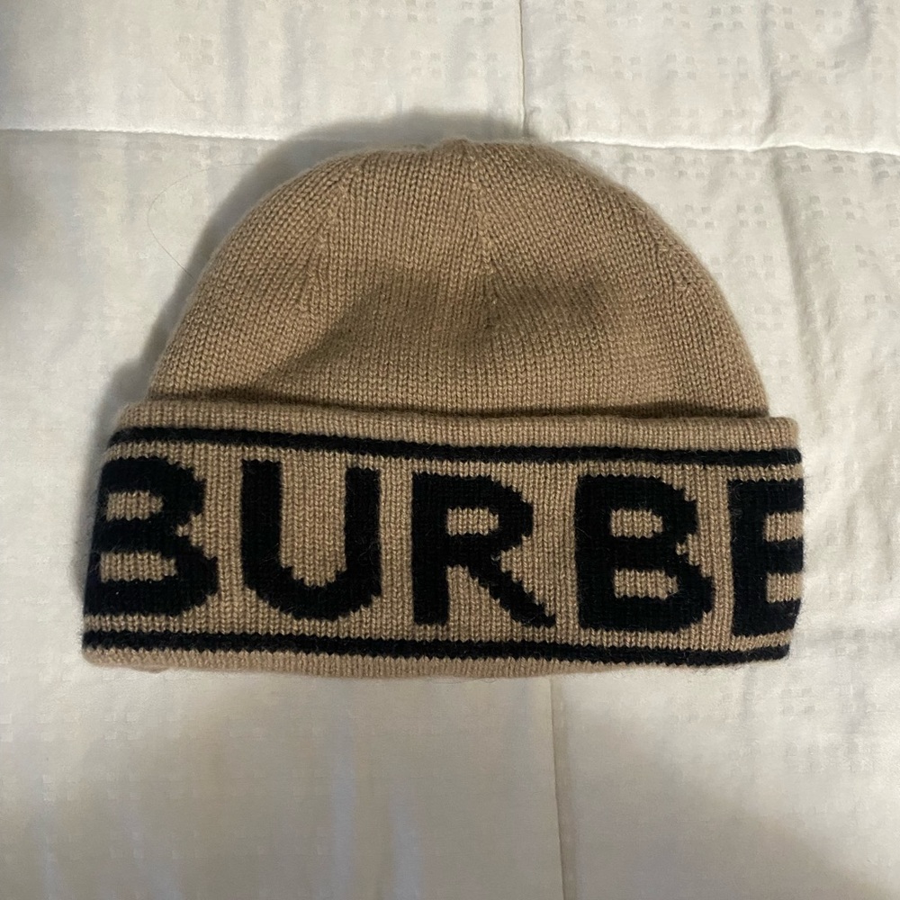 Burberry beanie